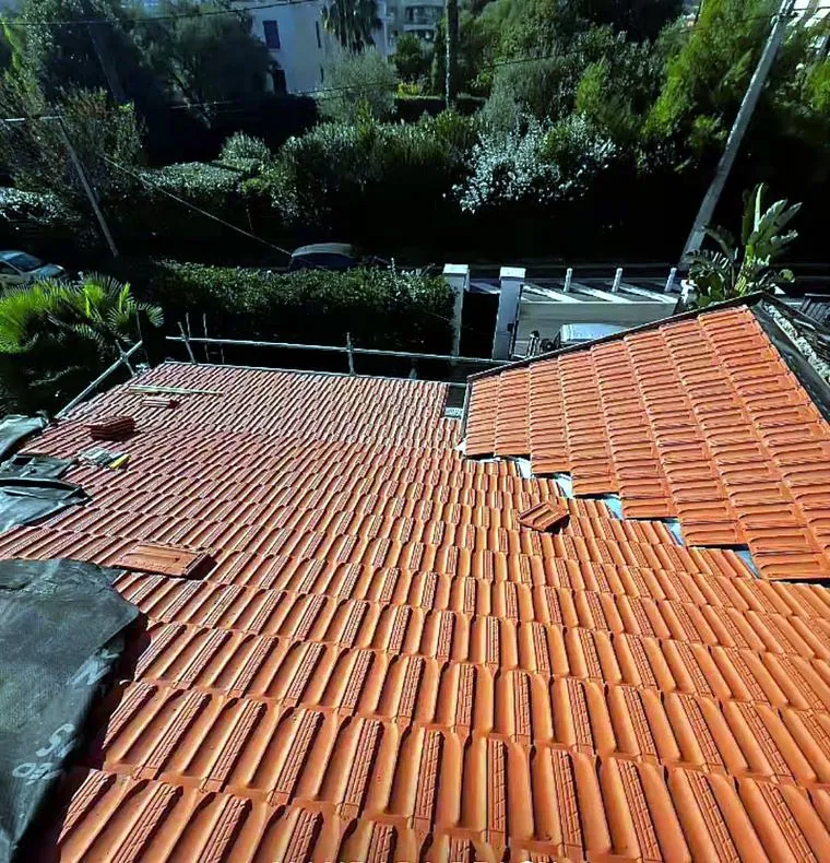 Toiture en tuiles refaite — Juan-les-Pins — KLS Rénovation, couvreur dans les Alpes-Maritimes (06)